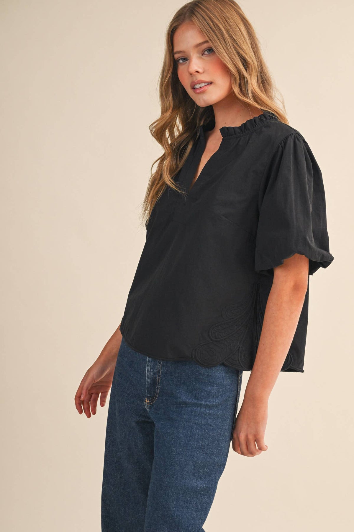 NANCY SIDE DETAIL TOP, BLACK