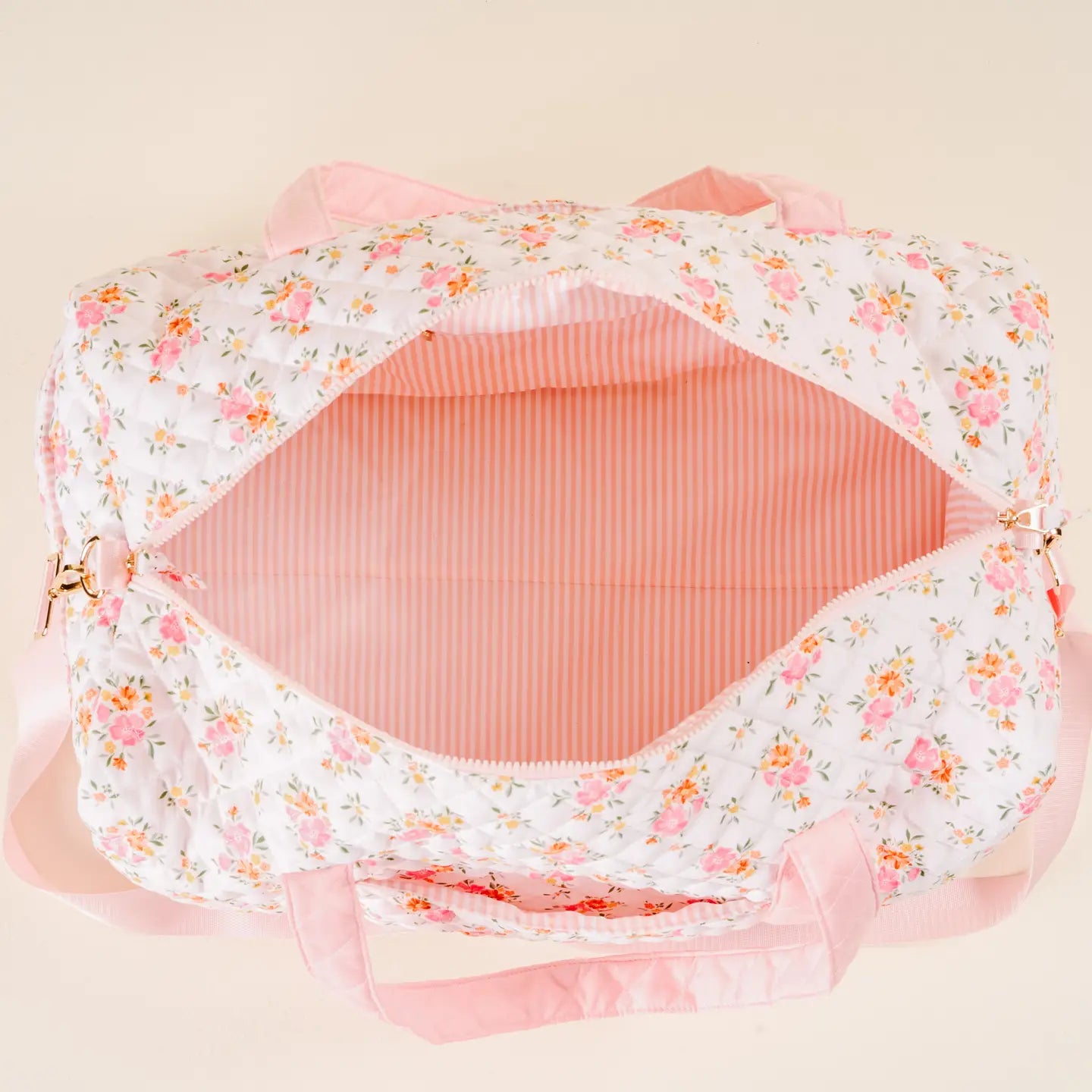 On The Go Quilted Weekender Bag, Endless Daydream Cream/Pink