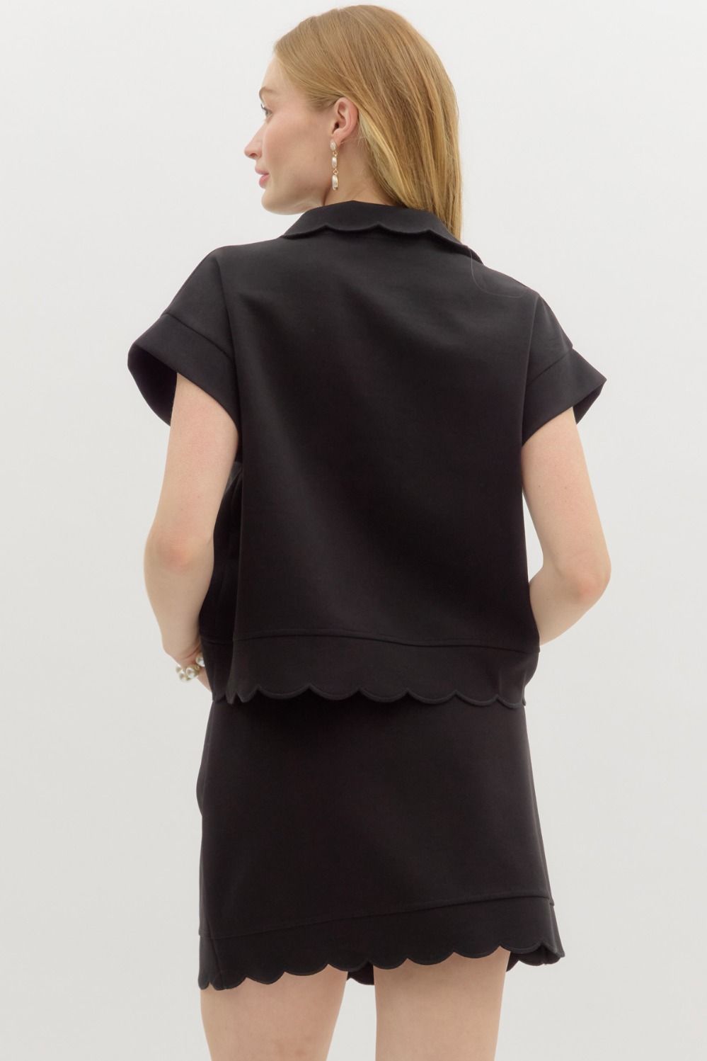 Harper Scallop Snap Top, Black
