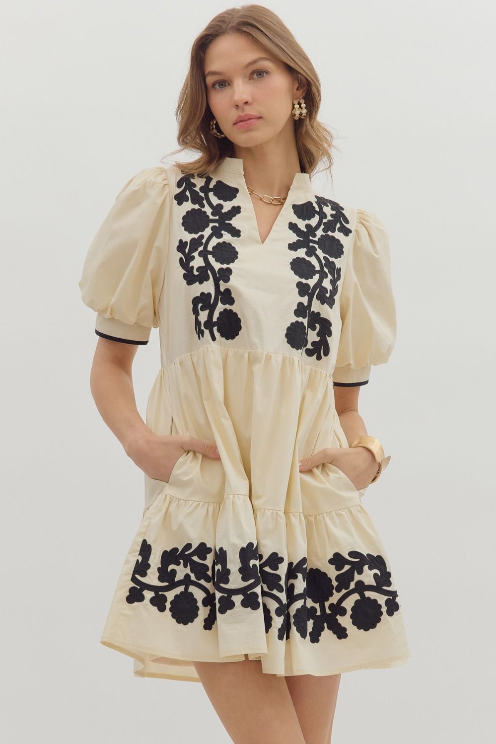 A Classic Twist Dress, Ecru/Black