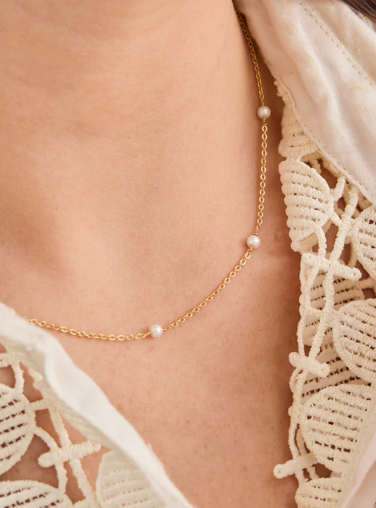 Lois Necklace