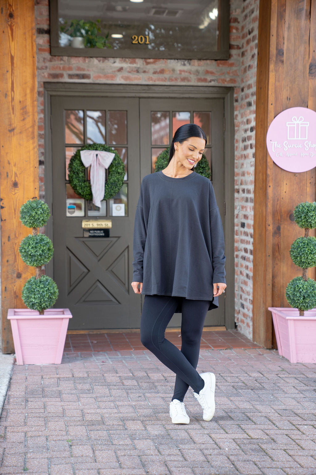 Libby Swing Hem Top, Black