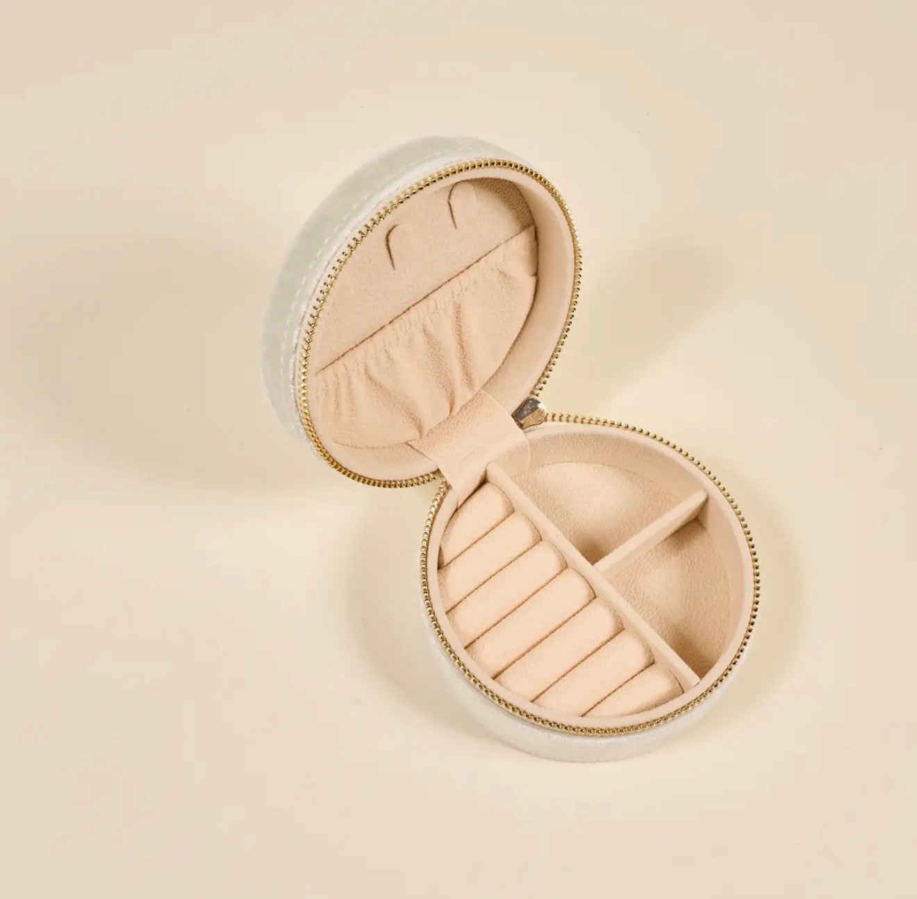 Round Velvet Jewelry Case, Bride