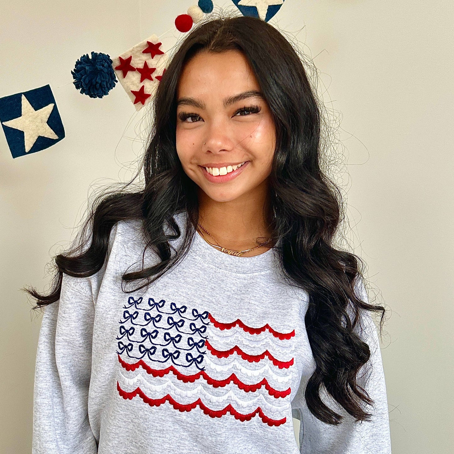 USA Bow and Scallop Crewneck Sweatshirt