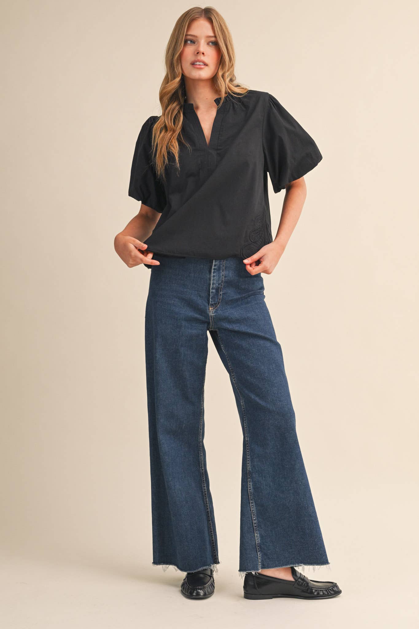 NANCY SIDE DETAIL TOP, BLACK