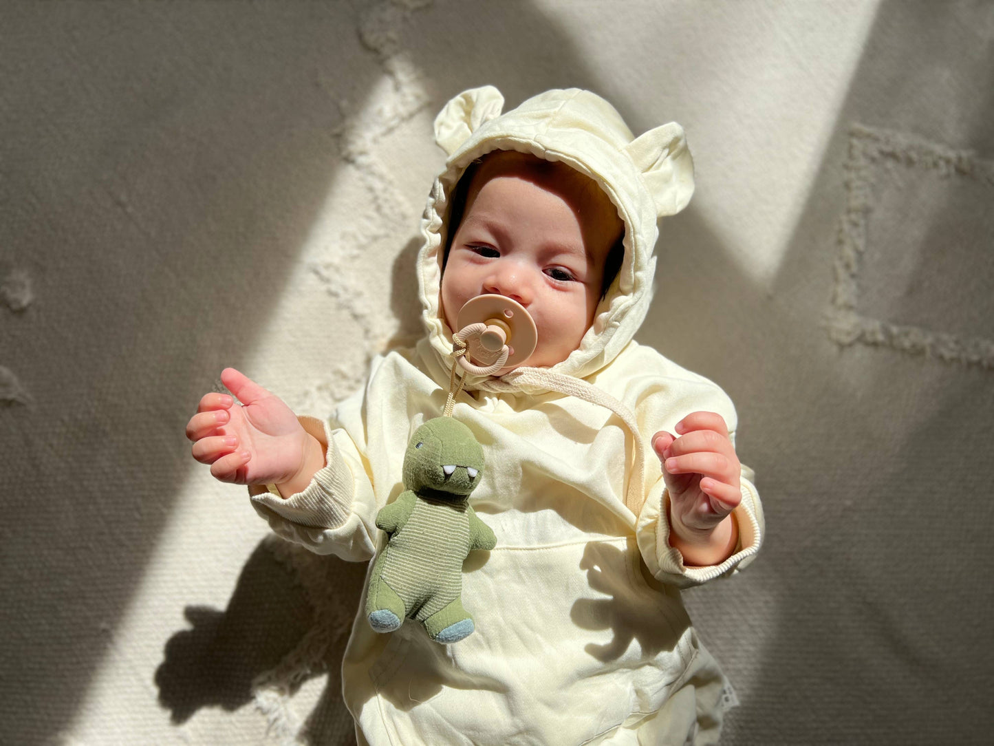 Bitzy Pal Natural Rubber Pacifier & Plush: Bow