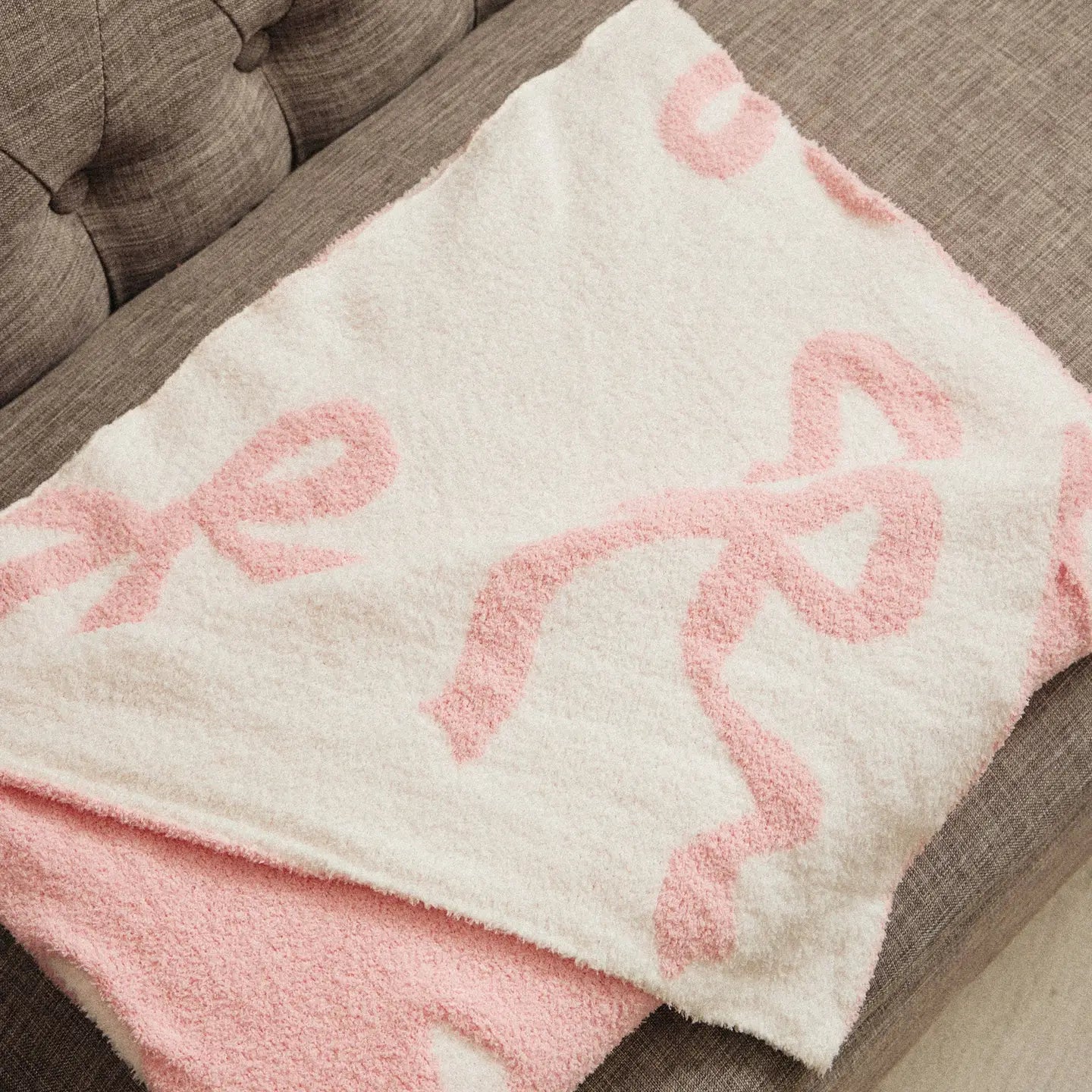 Bow Blanket, Pink/White