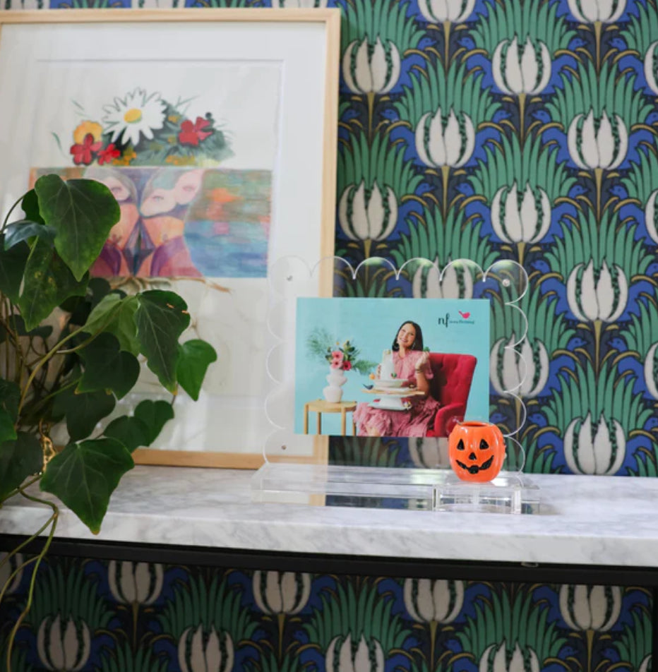 Scalloped Acrylic Frame