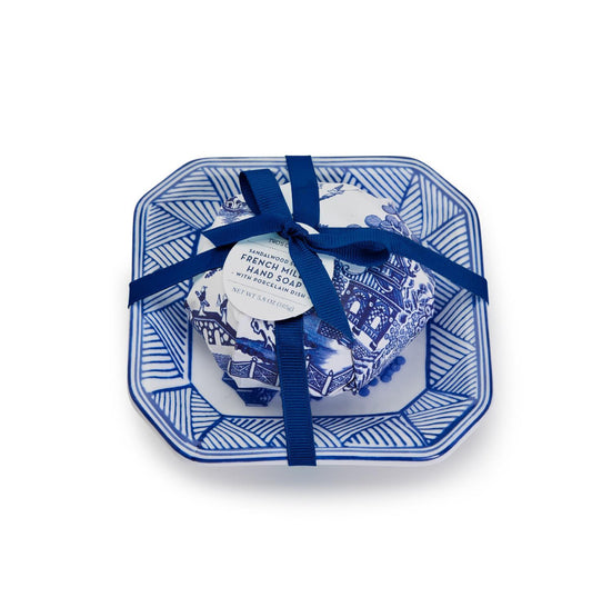 Blue Willow Sandalwood Soap with Tray Set