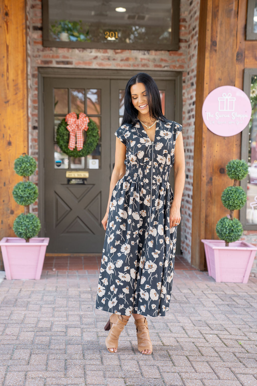 Put It In Neutral Midi Dress, Black