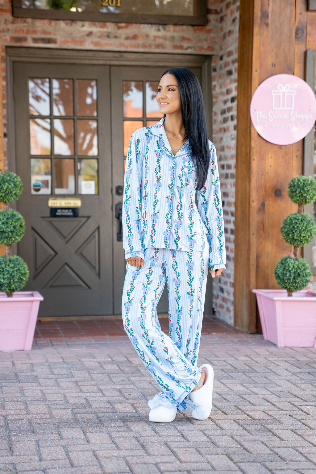 Mary Square Charlotte Set, Hello Garland