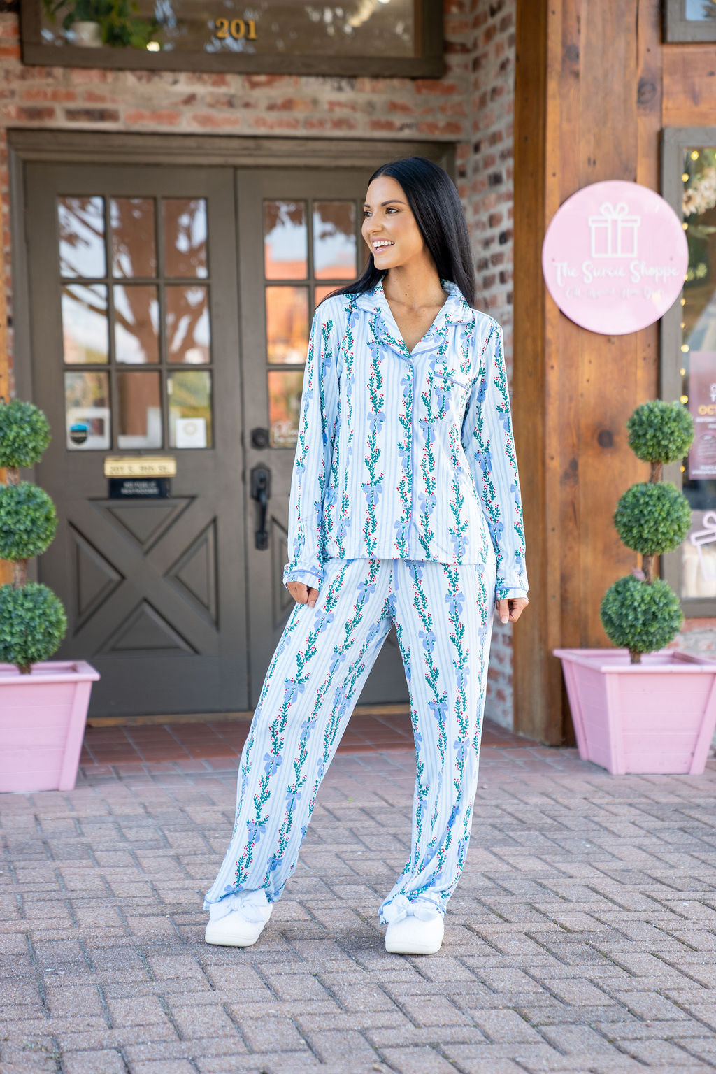 Mary Square Charlotte Set, Hello Garland