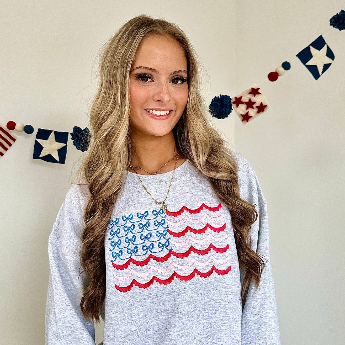 USA Bow and Scallop Crewneck Sweatshirt